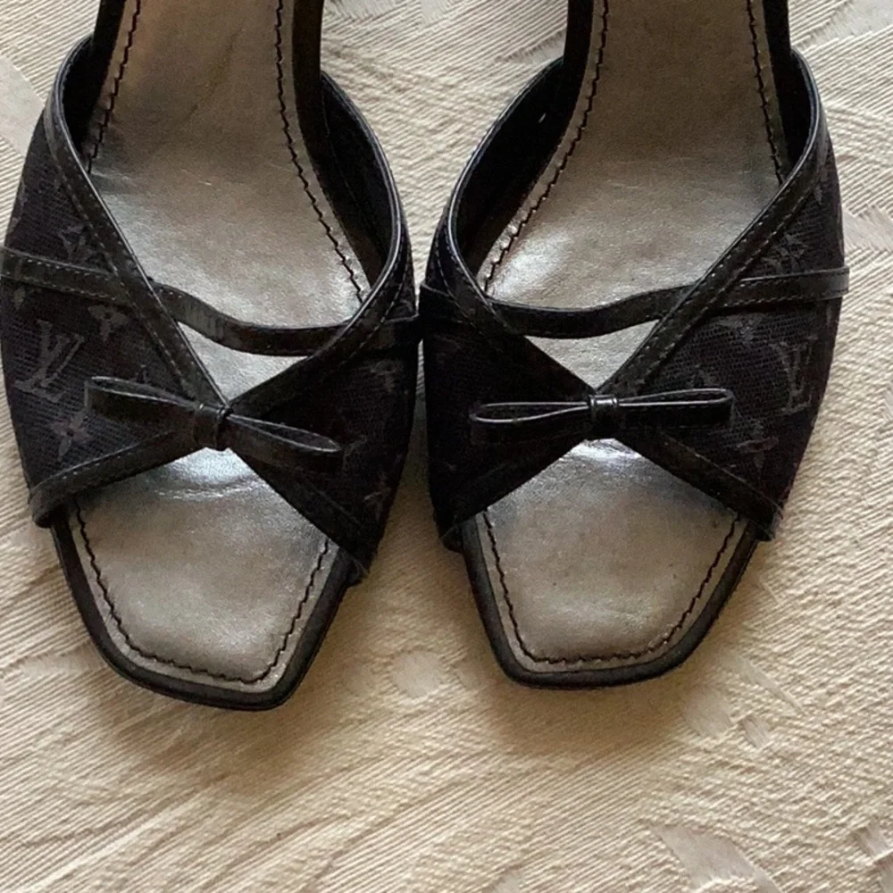LOUIS VUITTON Black Fabric & Black Patent Mules